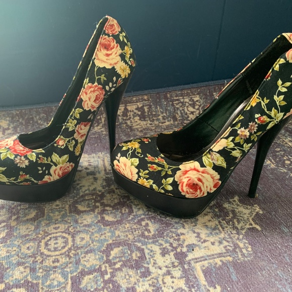 Women’s high heels - Picture 2 of 7